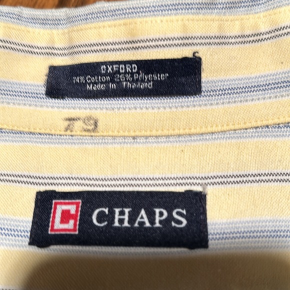 CHAPS Wrinkle Free Dress Shirt 17 or 17-1/2 neck as shown in pic 32-33 sleeve - Picture 6 of 8